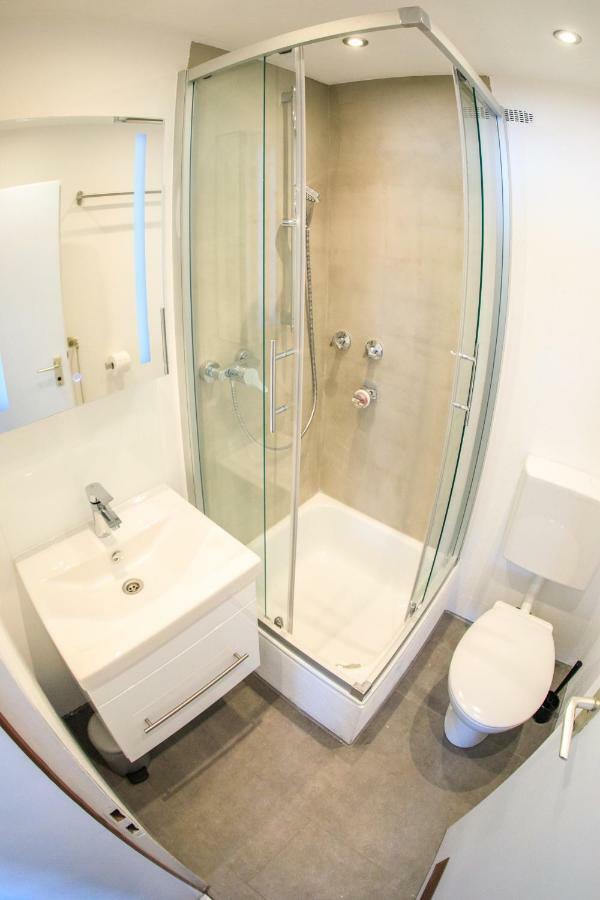 Modern Apartment In City Center Würzburg Buitenkant foto
